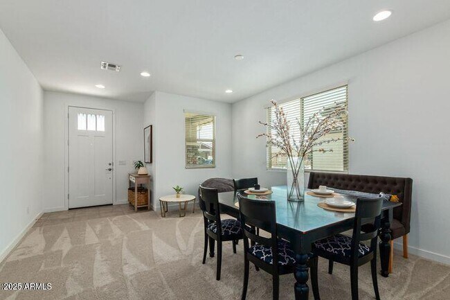 8914 W Palo Verde Dr Glendale, AZ 85305 photo 4