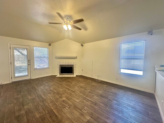113 Little Lake Road, Hutto, TX 78634 photo 3