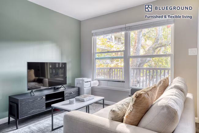 710 Laurel Ave San Mateo, CA 94401 photo 2