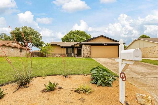 1333 Mercedes Street, Benbrook, TX 76126 photo 2
