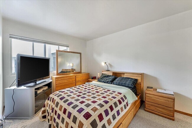 455 Crescent St Oakland, CA 94610 photo 4