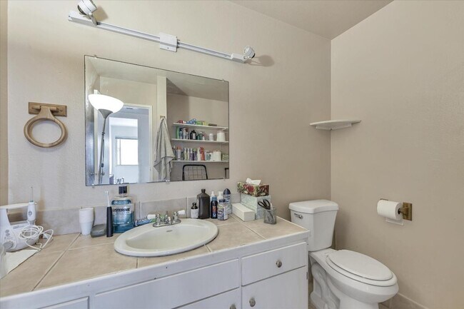 455 Crescent St Oakland, CA 94610 photo 5