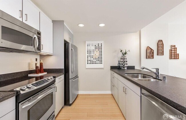 451 Kansas St San Francisco, CA 94107 photo 4