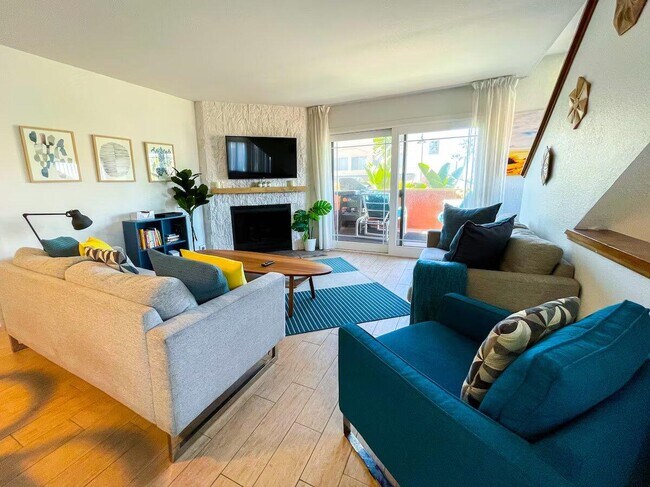 723 Seacoast Dr Imperial Beach, CA 91932 photo 2