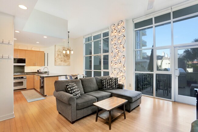 3812 Park Blvd San Diego, CA 92103 photo 2