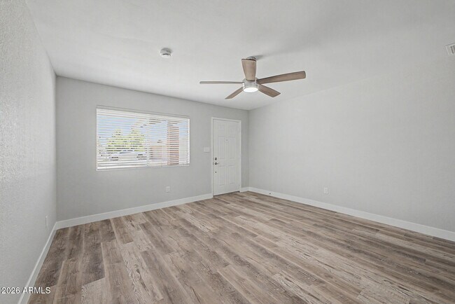 1432 S Oracle Mesa, AZ 85204 photo 4