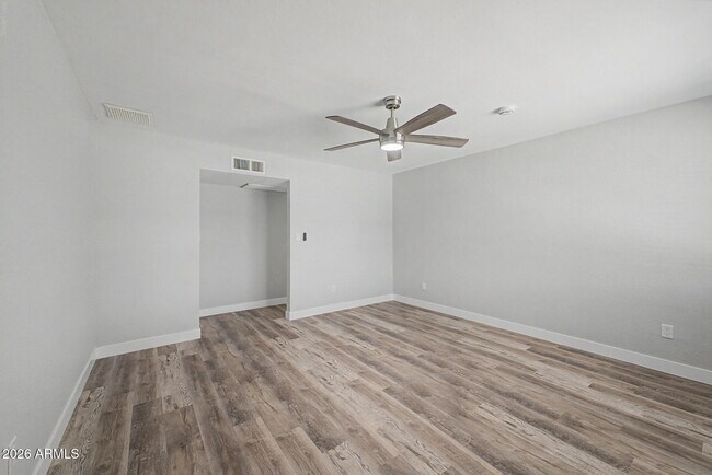 1432 S Oracle Mesa, AZ 85204 photo 5