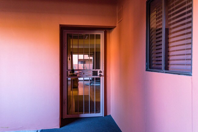 12212 N Paradise Vlg Pkwy S Phoenix, AZ 85032 photo 5