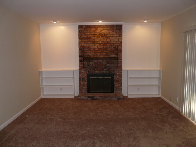 Cozy 3 Bedroom 2 Bath Home in Cambrian area of San Jose photo 2