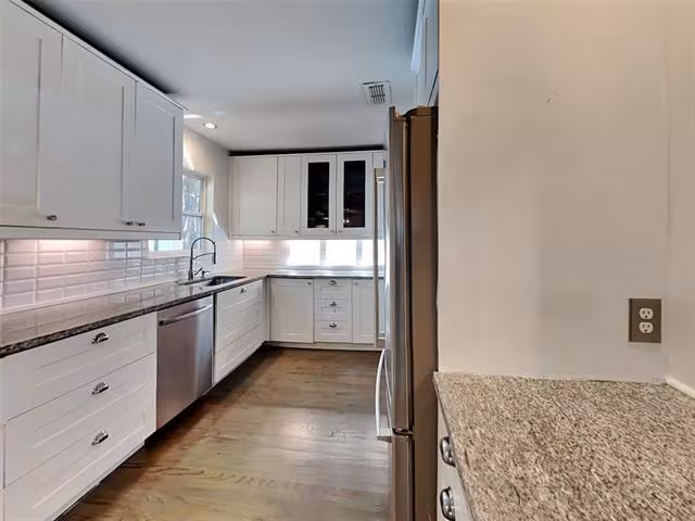 8902 Redondo Drive, Dallas, TX 75218 photo 5