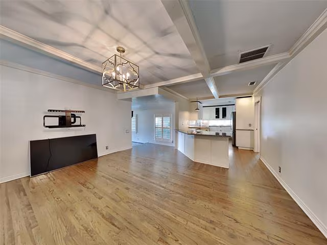 8902 Redondo Drive, Dallas, TX 75218 photo 3