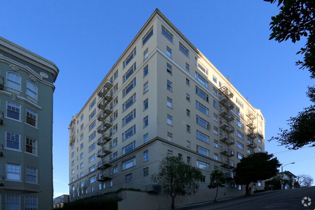Crestview Apartments photo 4