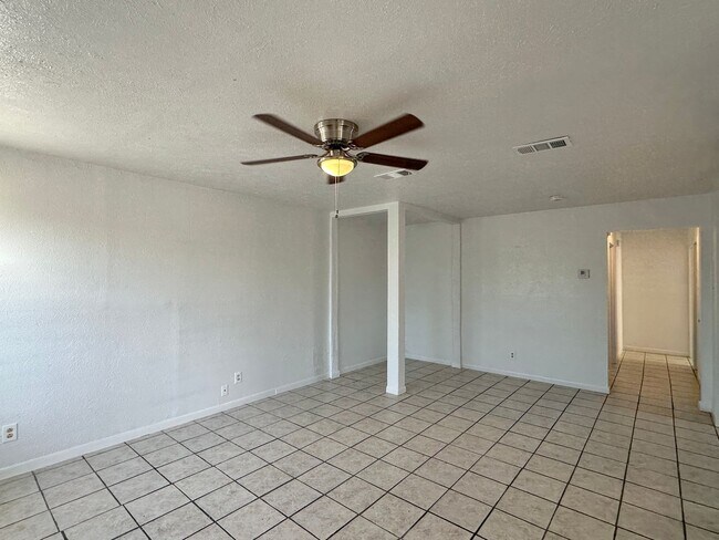 910-912 Stetson Ave Killeen, TX 76543 photo 3