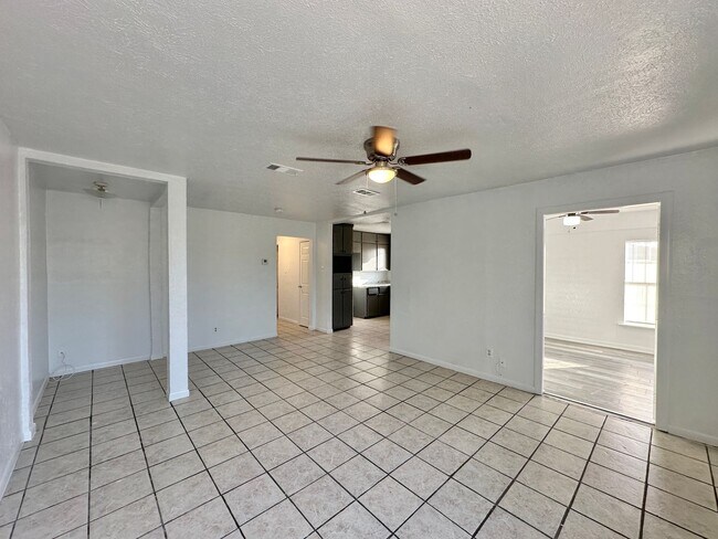 910-912 Stetson Ave Killeen, TX 76543 photo 4