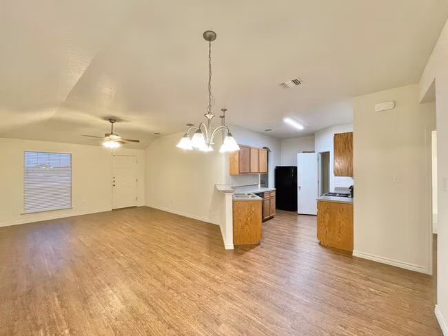 901 Lasso Dr Killeen, TX 76543 photo 5