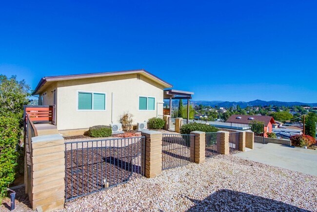 840 E 3rd Ave Escondido, CA 92025 photo 3
