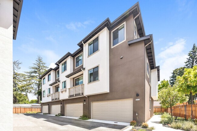 951 Woodside Rd Redwood City, CA 94061 photo 5
