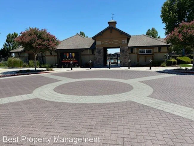 1537 Sycamore Drive, Oakley, CA 94561 photo 2
