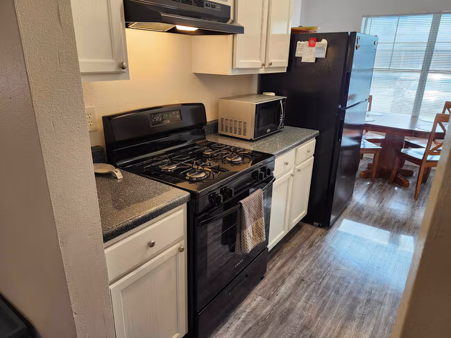 Springdale Estates Apartments photo 2