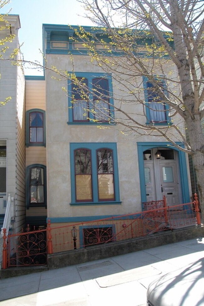 3361-3363 21st St photo 2