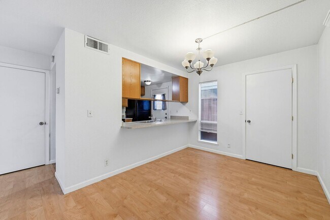 5576 Magnolia Terrace Fremont, CA 94538 photo 4
