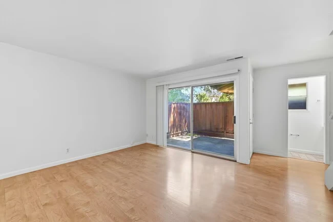 5576 Magnolia Terrace Fremont, CA 94538 photo 3