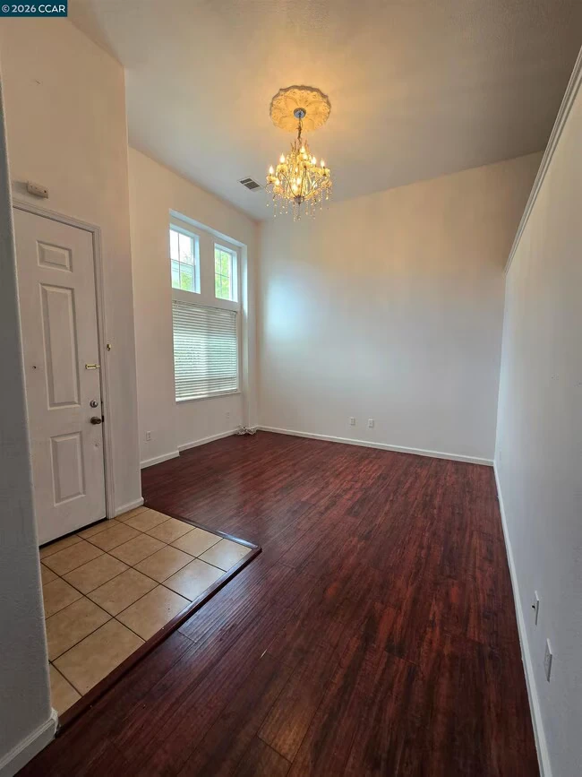 223 Santa Barbara St San Pablo, CA 94806 photo 2