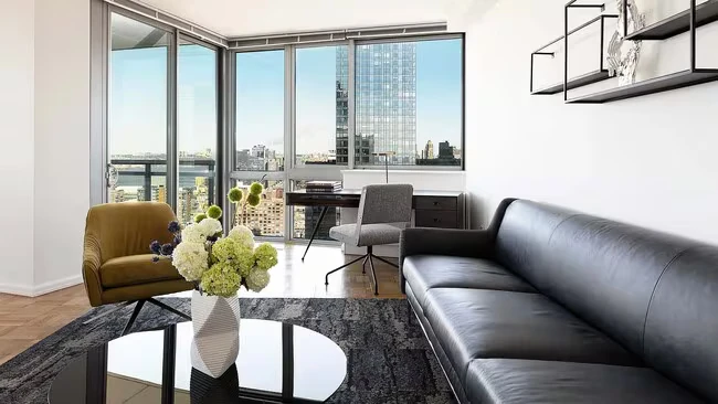 505 W 37th St New York, NY 10018 photo 4