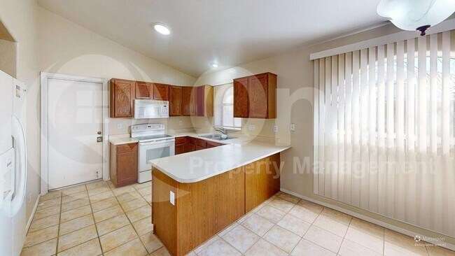 12742 W Monte Vista Rd Avondale, AZ 85392 photo 3