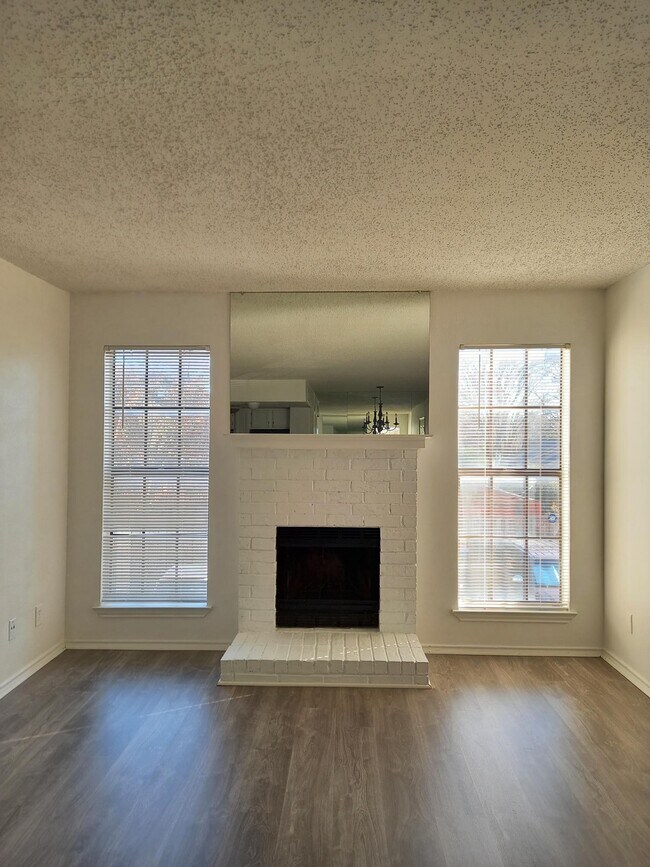 9520 Royal Ln Dallas, TX 75243 photo 5