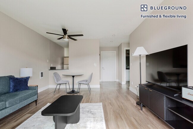 766 Edgewater Blvd Foster City, CA 94404 photo 3