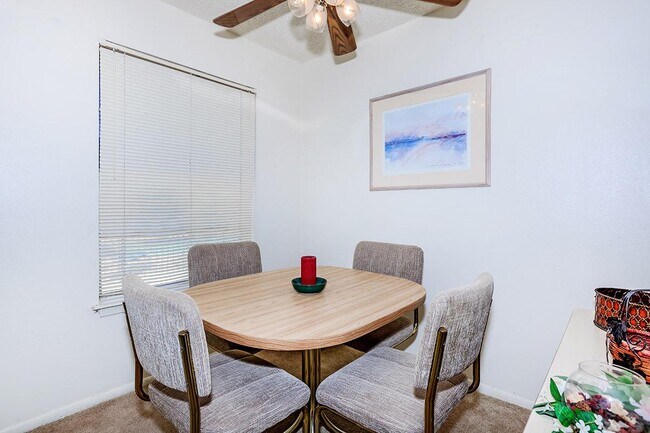 Bronco Apartments photo 4