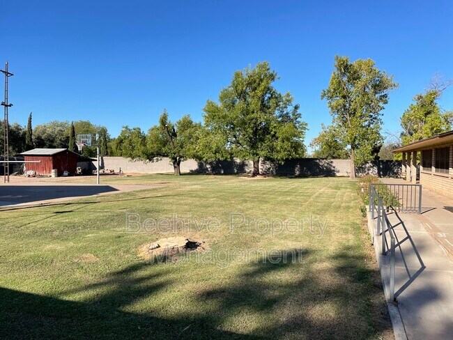 1420 N Center St Mesa, AZ 85201 photo 3