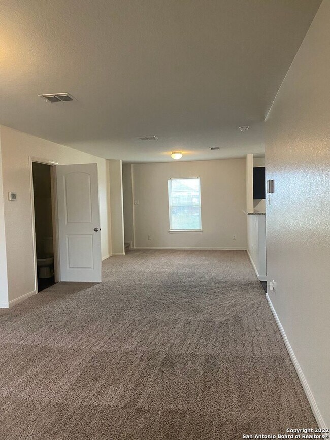 7516 Bowdre San Antonio, TX 78252 photo 2