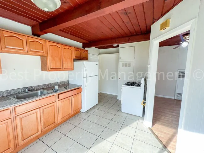 Great Shape Cute Single Family Home in North Fremont photo 5