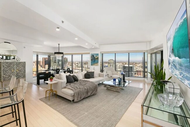 200 Harbor Dr San Diego, CA 92101 photo 5