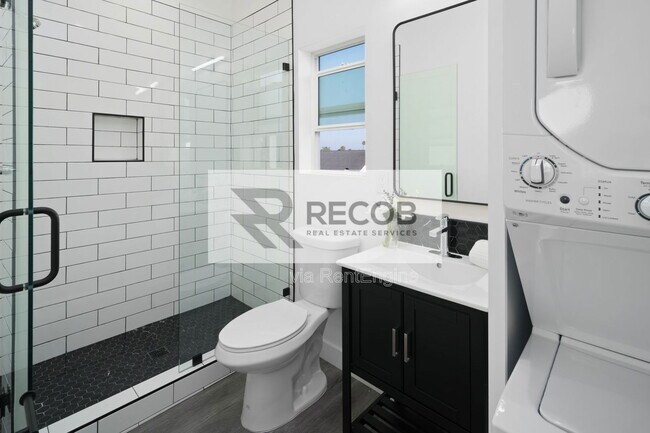 4685 49th St San Diego, CA 92115 photo 5