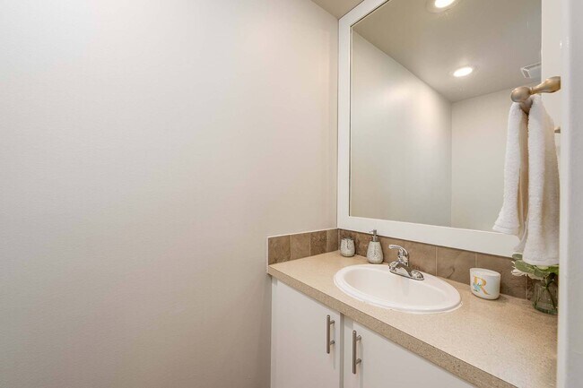 The Regent At Bellevue Way Apartments photo 3