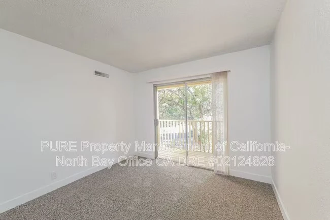 9631 Old Redwood Hwy Windsor, CA 95492 photo 3
