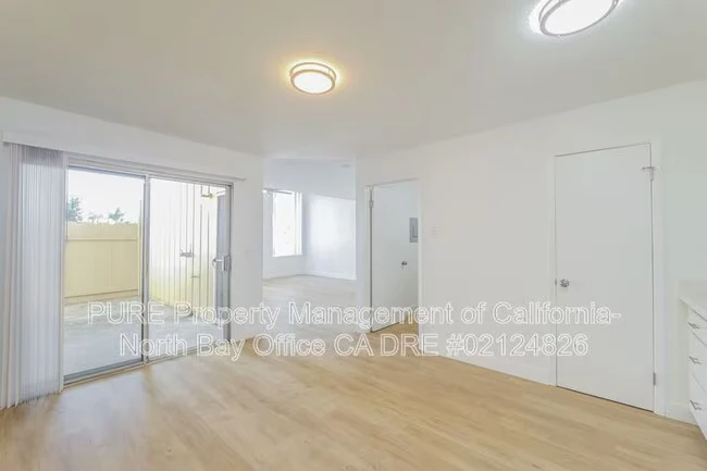 9631 Old Redwood Hwy Windsor, CA 95492 photo 4