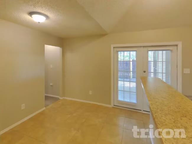 6621 Brookhaven Trail, Fort Worth, TX 76133 photo 5