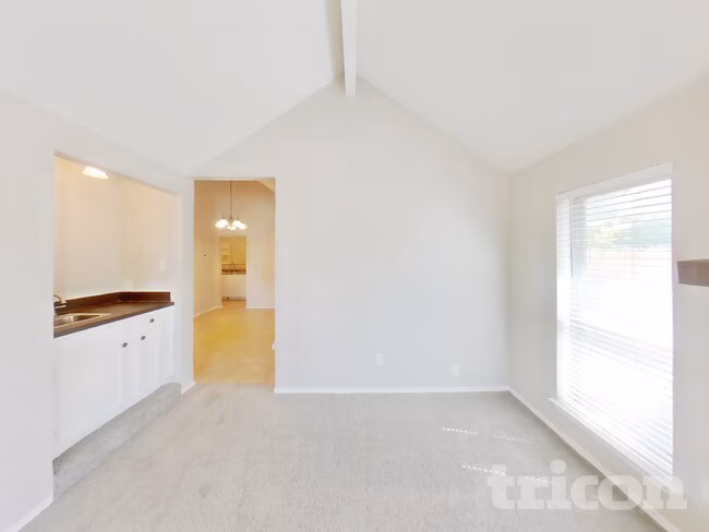 6621 Brookhaven Trail, Fort Worth, TX 76133 photo 2