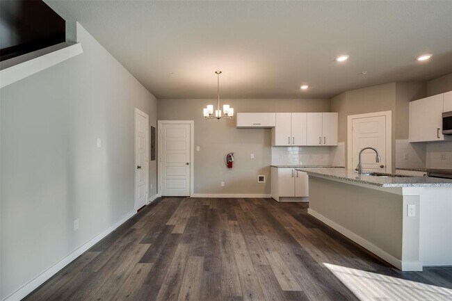 637 Harvest Moon Drive, Venus, TX 76084 photo 4