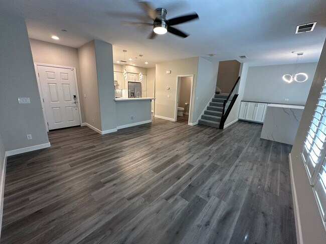 Stunning 3 Bedroom, 2.5 Bath Townhome / Best Property Management photo 3
