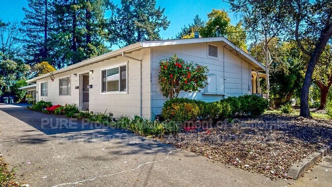 630 Wright St E Santa Rosa, CA 95404 photo 3