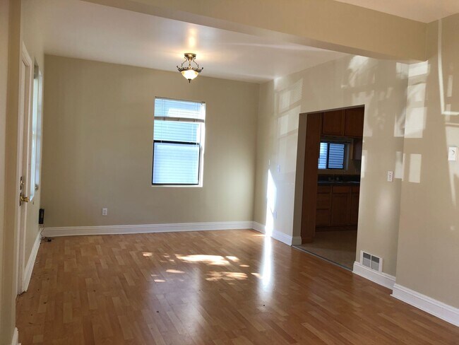 1125 29th Ave S Seattle, WA 98144 photo 4