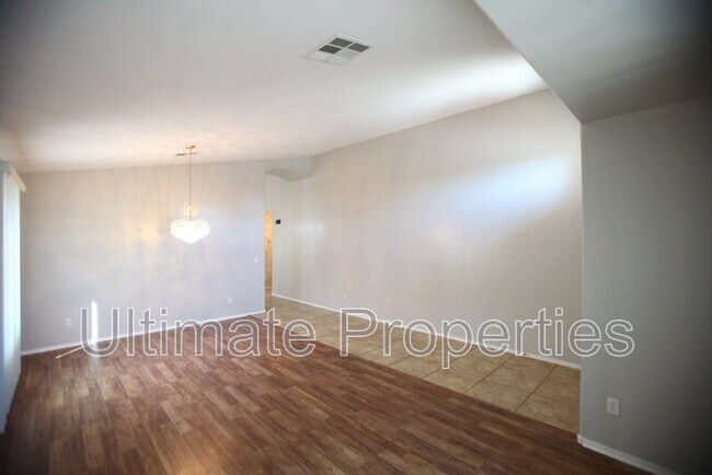 13390 W Watson Ln Surprise, AZ 85379 photo 4