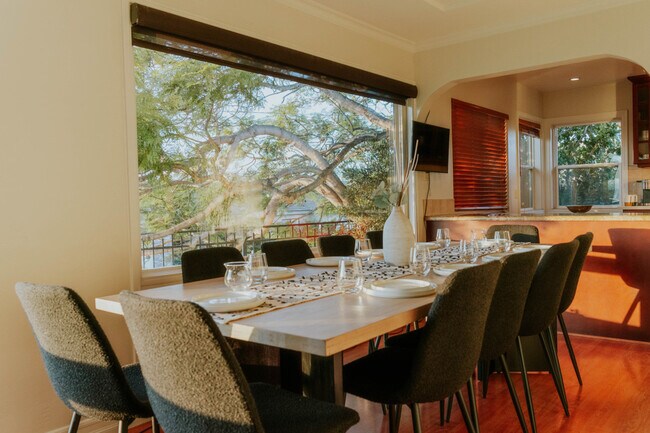 5008 Onstad St San Diego, CA 92110 photo 5