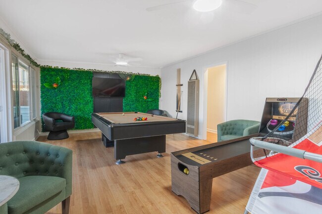 5008 Onstad St San Diego, CA 92110 photo 4