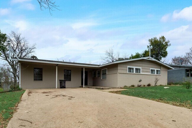 5224 Trail Lake Drive, Fort Worth, TX 76133 photo 5